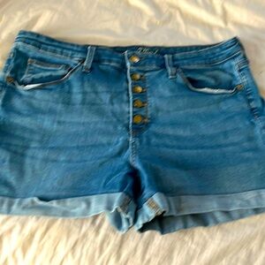 Universal Thread women’s Shorts